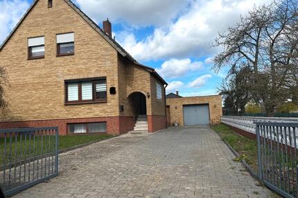 Modernisiertes EFH mit Garage, Garten, Pool u. Ausbaupotenzial - Warberg