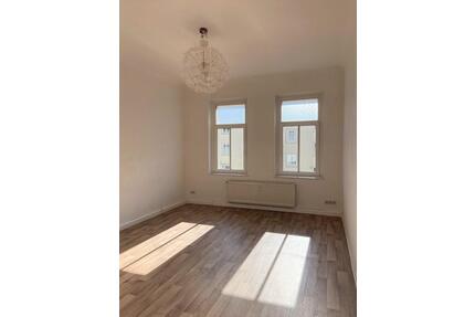 Helle 3-Zimmer mit Laminat und Balkon in ruhiger Lage! - Chemnitz Hilbersdorf