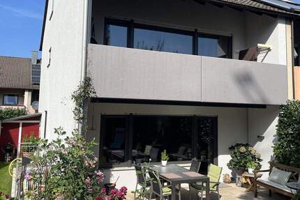 Großes, helles REH für die Familie mit modernem Grundriss und wunderschönem Garten - Stuttgart-Weilimdorf (Wolfbusch)