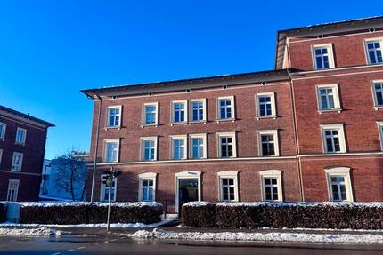 80m², 3-Zi.-Wohnung im roten denkmalgeschützten Backsteinensemble - Simbach am Inn