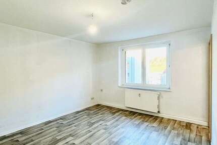 Wohnung zum Mieten in Freital 195,49 € 23.84 m²