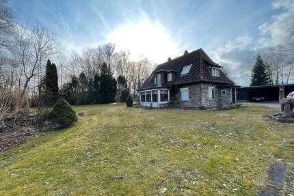 Haus am Feldrand – fußläufig zum Bahnhof, 2.806 m² Grundstück - Bad Münder am Deister