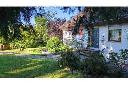 Charmantes Familienhaus mit großem Garten, Balkon, viel Potenzial - Schwenningen