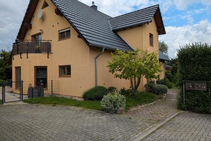 Charmante Eigentumswohnung mit Ausbaupotenzial in ruhiger Lage vo - Borsdorf