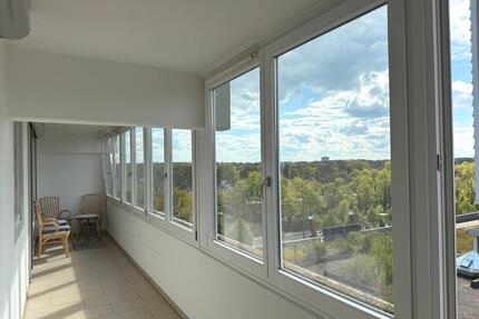Helle 2-Zimmer-Wohnung mit Loggia, Einbauküche und Stellplatz - Augsburg Universitätsviertel