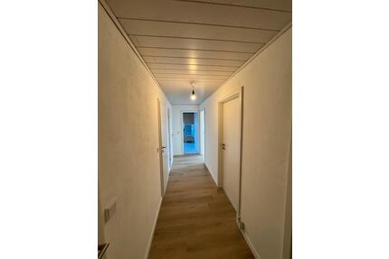 Frisch renovierte 3-Zimmer-DG-Wohnung in WF-Linden, EBK, 55qm - Wolfenbüttel