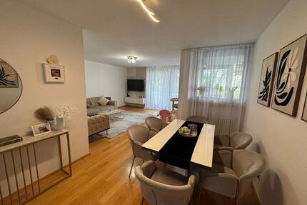 Exklusive großzügige 3-Zimmer-Wohnung mit 2 Balkonen & Schwimmbad - Augsburg Haunstetten-Siebenbrunn