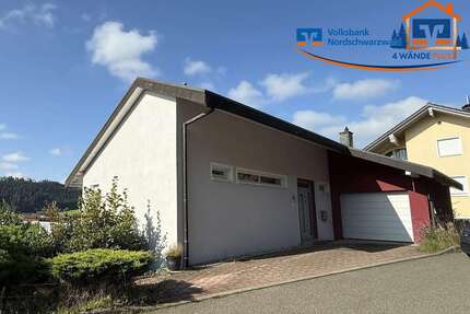 Haus zum Kaufen in Baiersbronn 440.000,00 € 139.25 m²