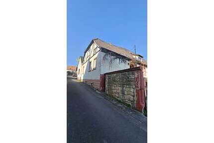 Haus zum Kaufen in Gleisweiler 98.000,00 € 117 m²