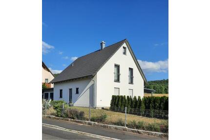Von Privat - Einfamilienhaus mit Luftwärmepumpe - Amberg
