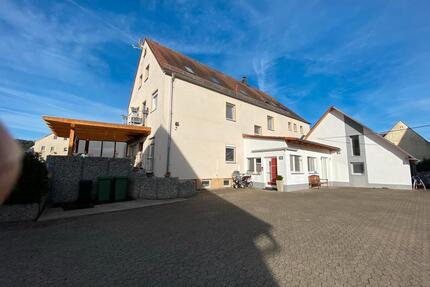 Kernsaniertes Mehrfamilienhaus mit 6 Wohneinheiten Provisionsfrei - Lehrberg