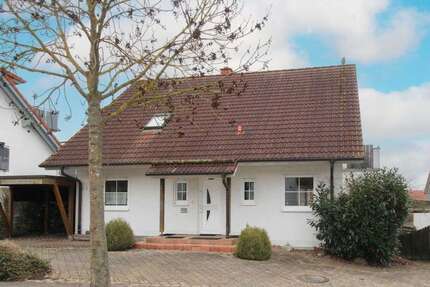 Haus zum Kaufen in Bad Emstal 425.000,00 € 166 m²