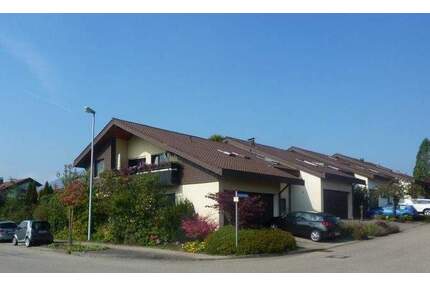 *** 2-Familienhaus mit zusätzlicher ELW auf Erbbaurecht *** - Weilheim an der Teck