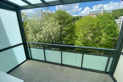Renovierte 3-Raum-Wohnung mit Balkon in guter Lage - Zella-Mehlis