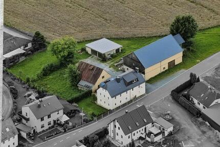 Wohnhaus mit 9.150 m² Grundstück, Scheune & Werkstatt - Helmbrechts