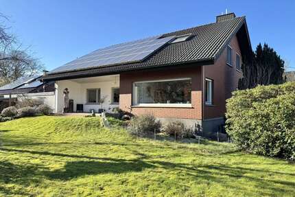 Haus zum Kaufen in Detmold 525.000,00 € 219.9 m²