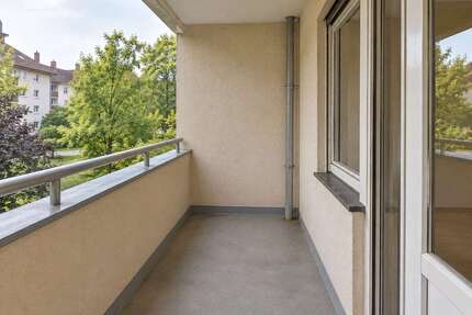 Wohnung zum Kaufen in Frankfurt Nieder-Eschbach 275.000,00 € 75 m²