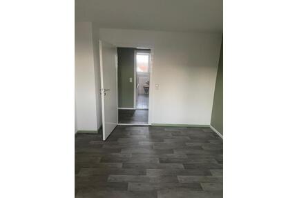 Helle, modernisierte 3-Zimmer-Wohnung mit EINBAUKÜCHE– ab sofort bezugsfrei - Herbsleben