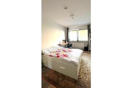 Möbliertes Zimmer in 3-er Mädchen Wg - Hildesheim Itzum-Marienburg