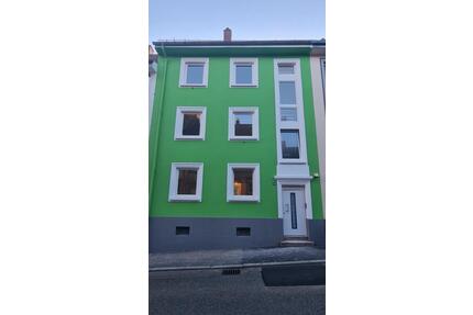 Hochwertig-sanierte 2Zi Wohnung DG - mit Küche ! - Pirmasens