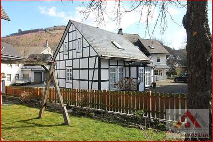 Haus zum Kaufen in Olsberg Bruchhausen 135.000,00 € 85 m² - Olsberg / Bruchhausen