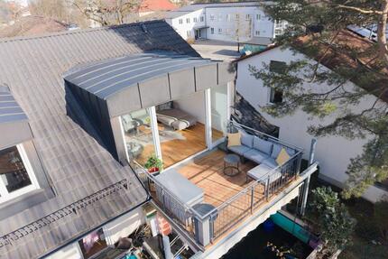 Exklusive Dachgeschosswohnung mit großer Südwest-Terrasse - Ottobrunn