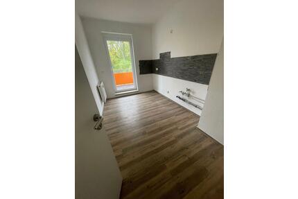 Helle 3-Zimmer-Wohnung in Zeitz mit Balkon