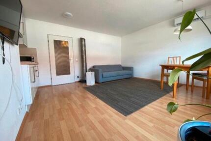 1 Zi. Etagen-Whg. im 4 Stock mit Aufzug von Privat - Nürnberg Eberhardshof