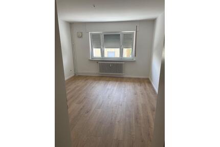 ohne Makler: 3,5-Zimmer-Whg mit Balkon & Garage – OG-Zunsweier - Offenburg Elgersweier