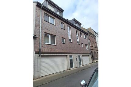 Großzügige 3-Zimmer-Komfortwohnung in Alt-Heerdt - Düsseldorf