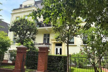 Traumhafte 2-Zimmer-Altbauwohnung mit viel Charme in ruhiger Grünlage von Lichterfelde-West! - Berlin