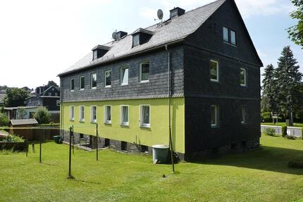 Sanierte 3- Zimmer-Wohnung in ruhiger und grüner Lage - Lehesten