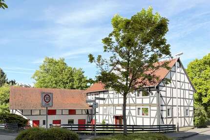 Haus zum Kaufen in Lohfelden 265.000,00 € 183 m²