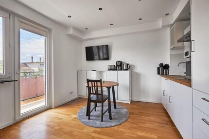 Studio Apartment – Augustaanlage: Your Sunny Home in Mannhiem - Mannheim Fahrlach