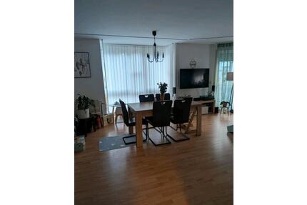 3 Zimmer Wohnung - 1.250,00&nbsp;EUR Kaltmiete, ca.&nbsp; 92,00&nbsp;m&sup2; in Regensburg (PLZ: 93051) Ganghofersiedlung