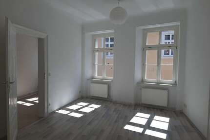 Wohnung zum Kaufen in Zittau 74.500,00 € 75 m²
