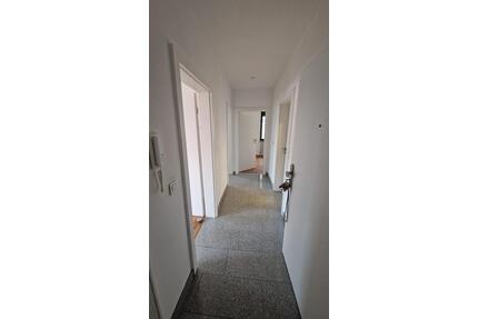 Schöne 3- Zimmerwohnung in Zuffenhausen - Stuttgart