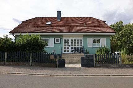 Großes - Familienhaus mit 265 m² Wohnfläche in Flonheim