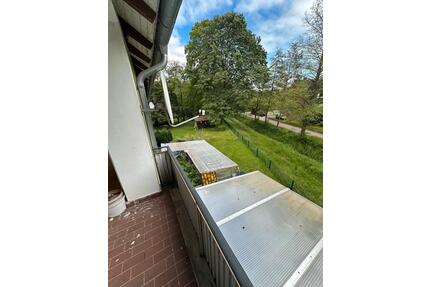 90 m² Wohnung mit neuer Heizungsanlage und Balkon - Nienburg (Weser)