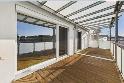 Exklusive 5-Zimmer-Wohnung an der Flutmulde - Großzügig, modern und urban zugleich - Landshut Nikola