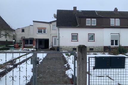 Einfamilienhaus mit seperater Anbauwohnung auf großem Grundstück - Karben