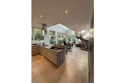 Haus zum Kaufen in Loxstedt 680.000,00 € 227.13 m²