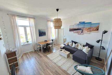Provisionsfreie 2-Zimmer-Altbau-Wohnung auf Rügen! (modernisiert u. vollmöbliert) - Garz/Rügen