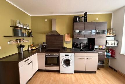Schöne helle 3-Raum-Wohnung in Neuoelsnitz Zu Vermieten - Oelsnitz (Erzgebirge)