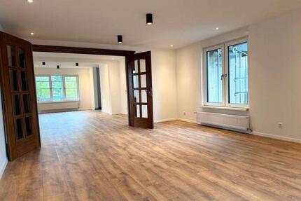 Stilvolle Doppelhaushälfte mit Garage, Garten in Herxheim - Herxheim bei Landau/Pfalz