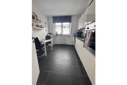 Helle ETW im 1. OG mit Tageslichtbad, EBK,Garage - kl. gepfl. MFH - Greven