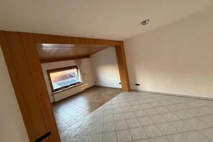 3,5 Zimmer Wohnung mit Balkon - 690,00&nbsp;EUR Kaltmiete, ca.&nbsp; 125,00&nbsp;m&sup2; in Herzberg am Harz (PLZ: 37412)