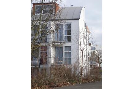 Single-Appartement mit PKW-Stellplatz in Uninähe, vermietet - Mainz Bretzenheim