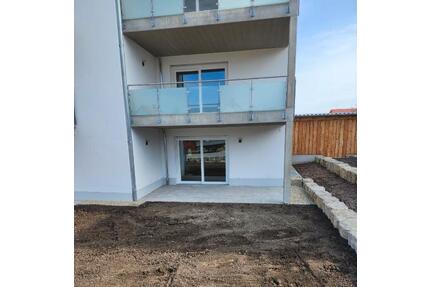 Erstbezug 2 -Zimmerwohnung im EG mit eigener Terrasse - Burgbernheim