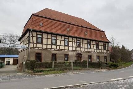 vermietetes Mehrfamilienhaus mit Ausbaureserve Nähe Eisleben - Bornstedt